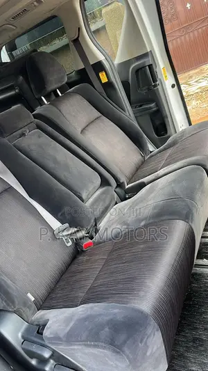 Toyota Vellfire V 2.4 4WD 8-Seater 2013 White