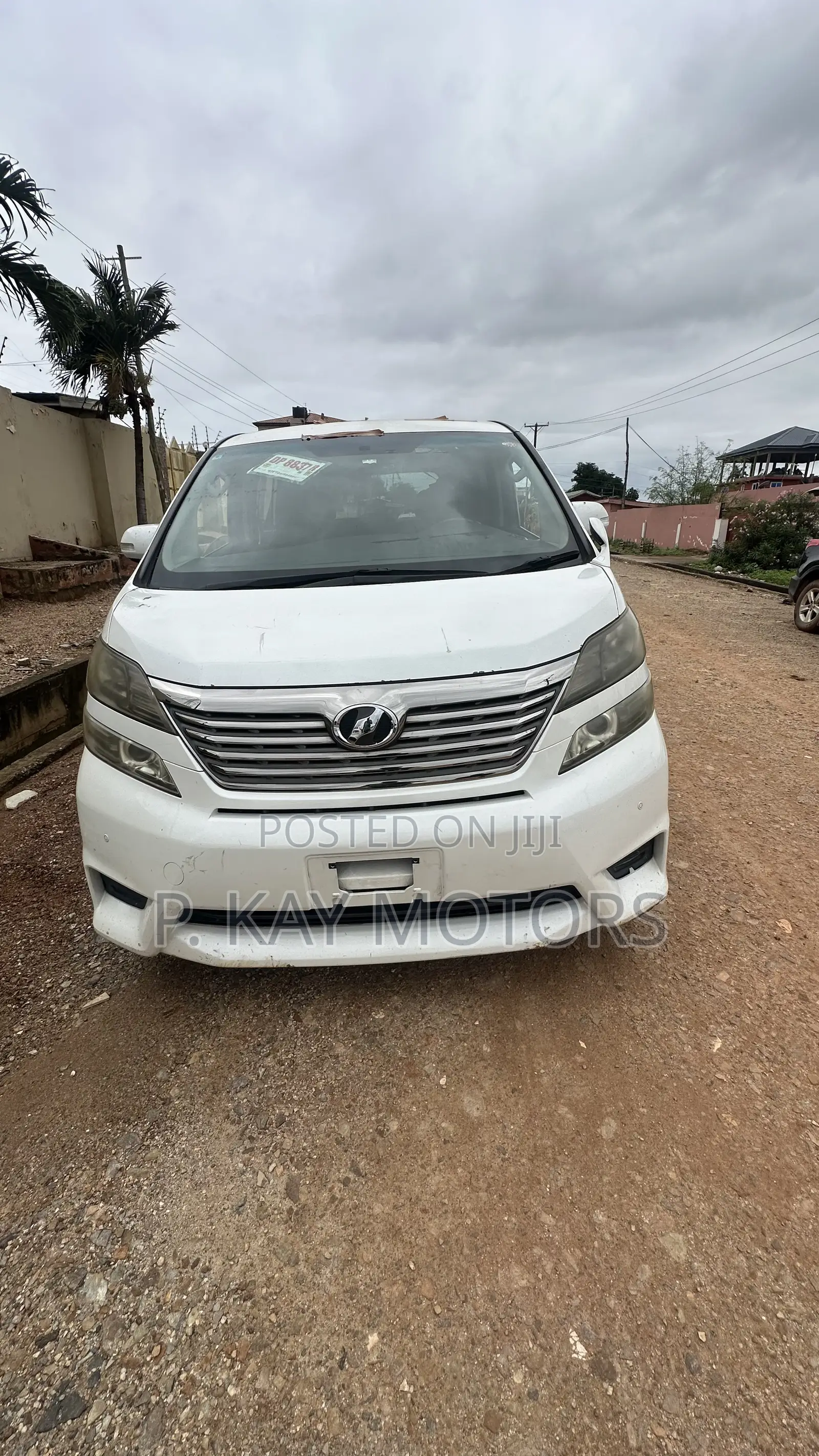 Toyota Vellfire V 2.4 4WD 8-Seater 2013 White