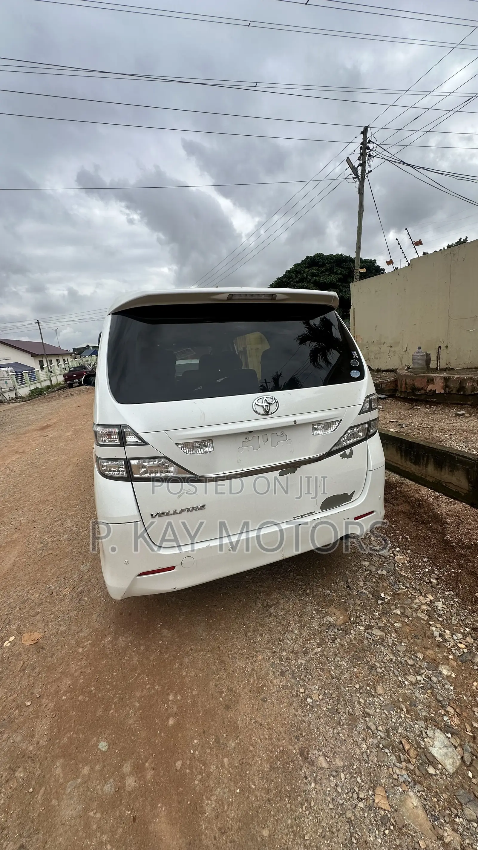 Toyota Vellfire V 2.4 4WD 8-Seater 2013 White