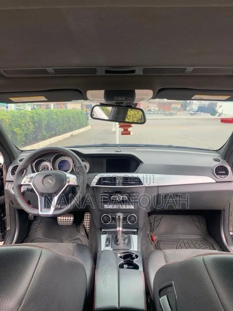 Mercedes-Benz C250 2015 Black