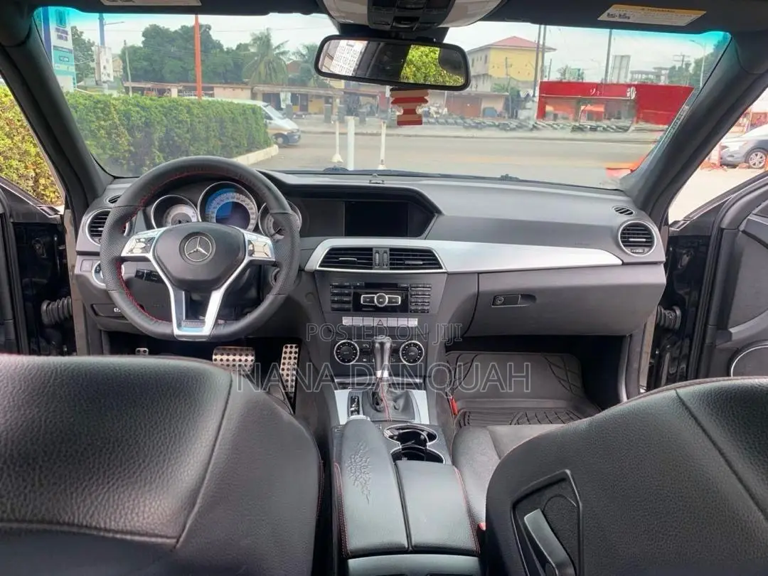 Mercedes-Benz C250 2015 Black