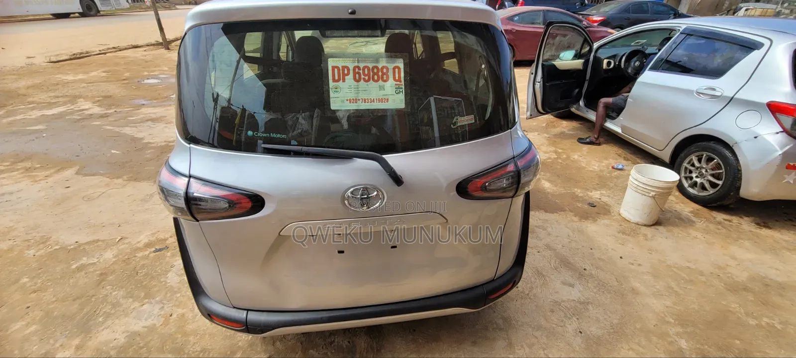 Toyota Sienta 2017 Silver