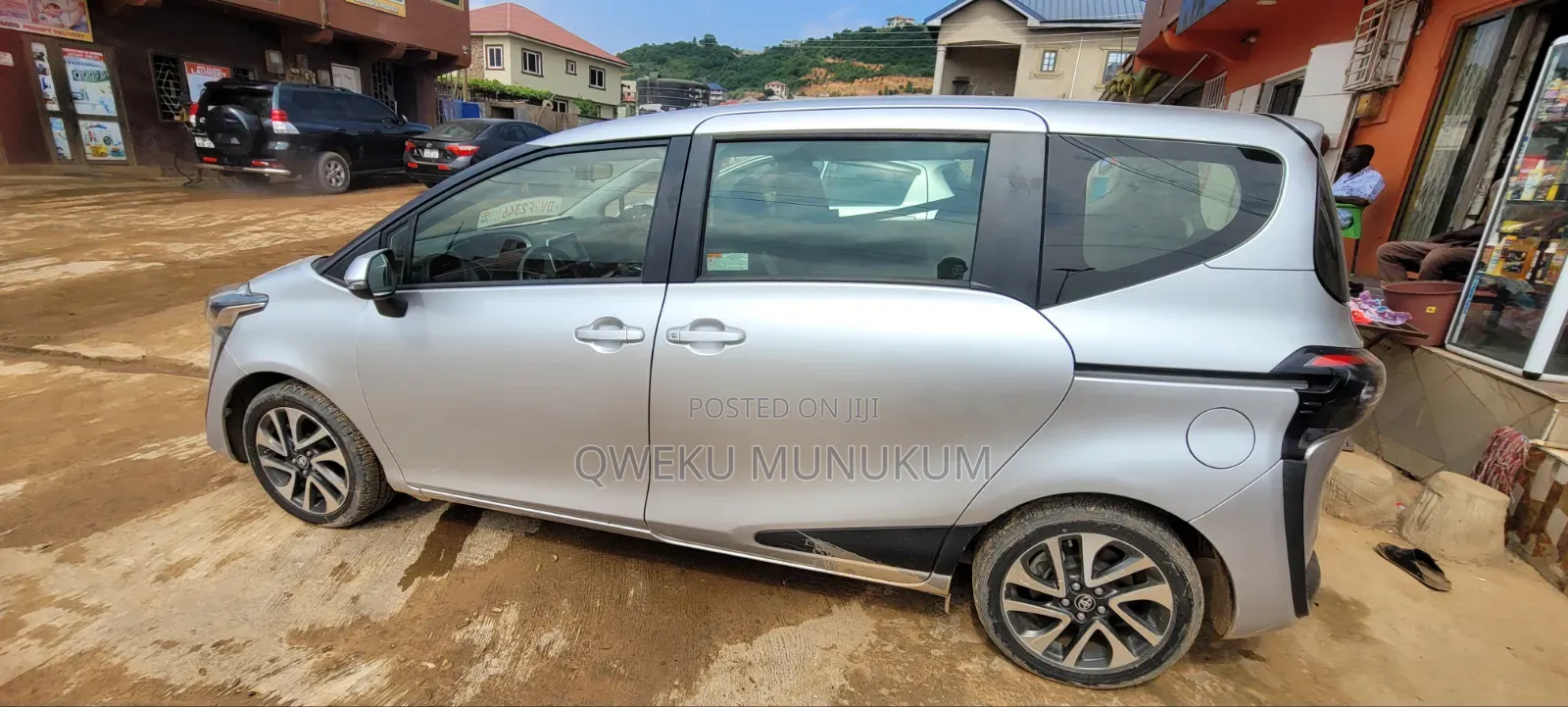 Toyota Sienta 2017 Silver