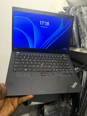 New Laptop Lenovo ThinkPad t495s 8GB AMD Ryzen 5 SSD 256GB