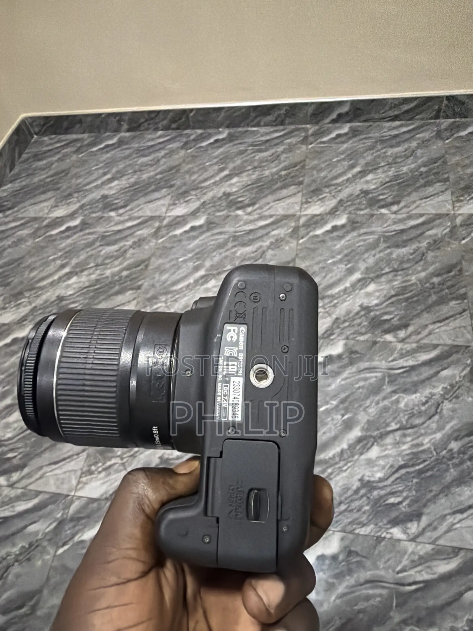 Canon EOS 1300 D