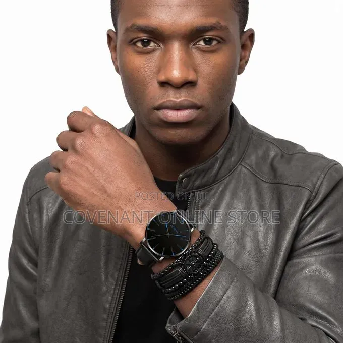 Men's Black Quartz Watch With Leather Strap Bracelet