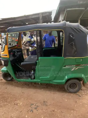 TVS King Deluxe Plus iTouch Start 2025 Green