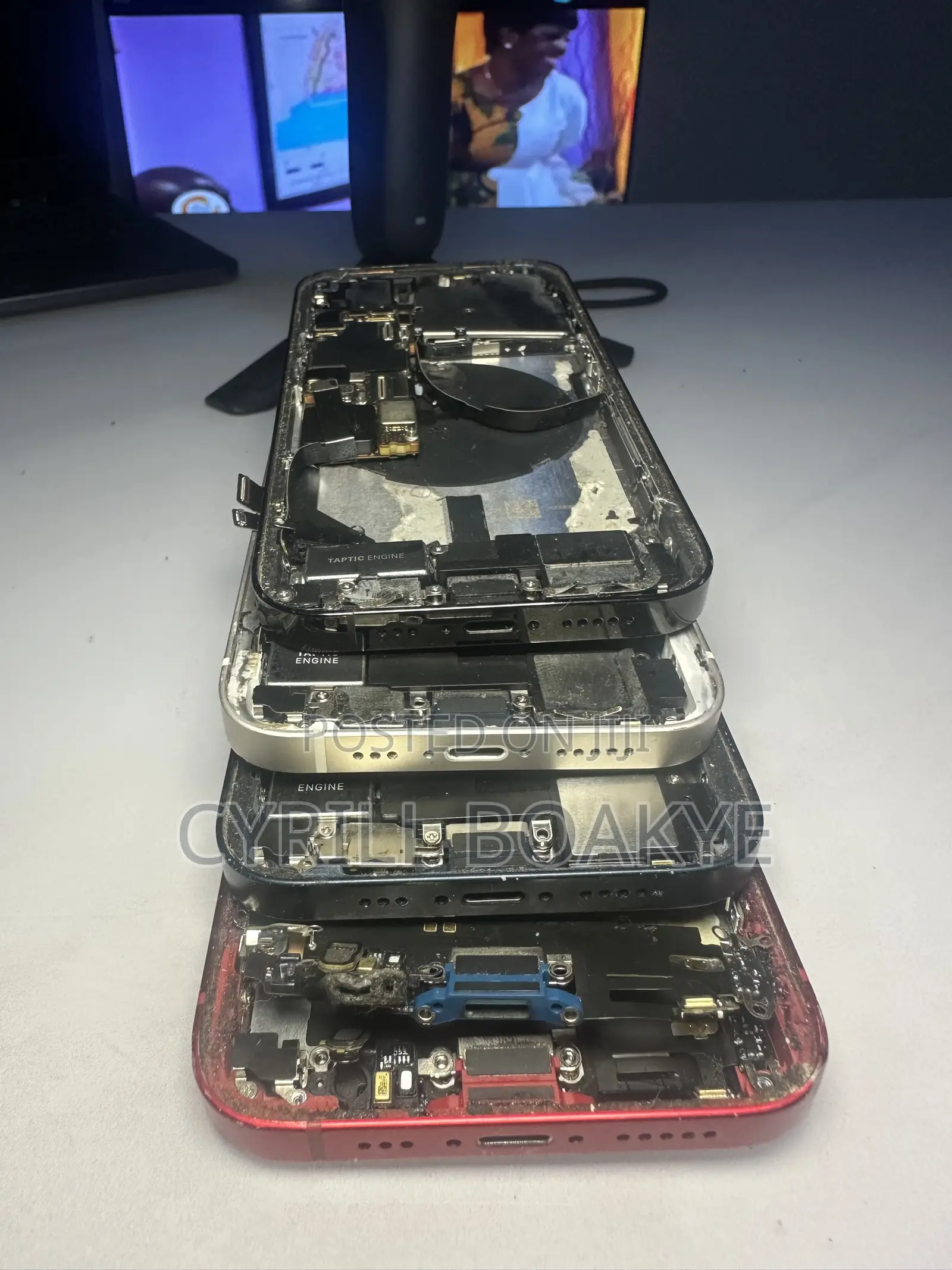 Original iCloud Charging and Speakers Available for iPhones