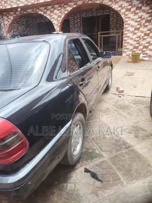Mercedes-Benz C180 1996 Black