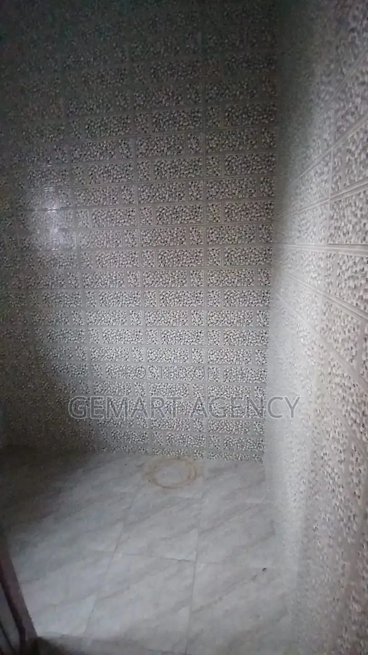 2bdrm Apartment in Taifa Bukina, Accra Metropolitan for rent