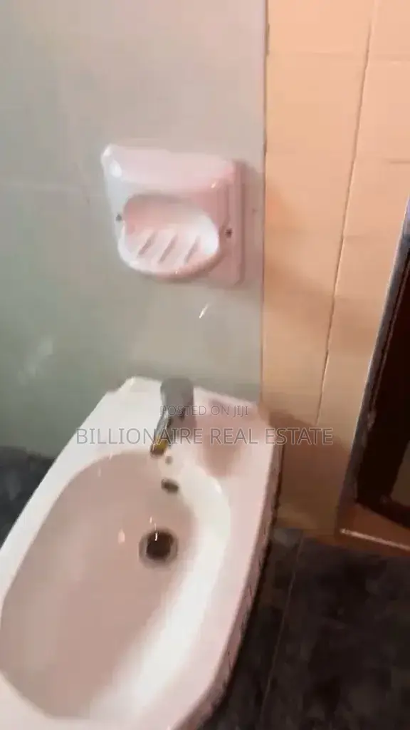 1bdrm Apartment in Atonsu Kuwait, Kumasi Metropolitan for rent