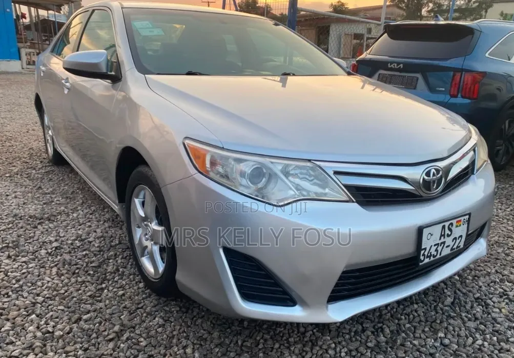 Toyota Camry 2014 Silver