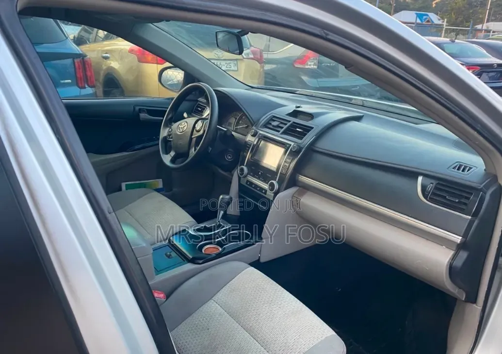 Toyota Camry 2014 Silver