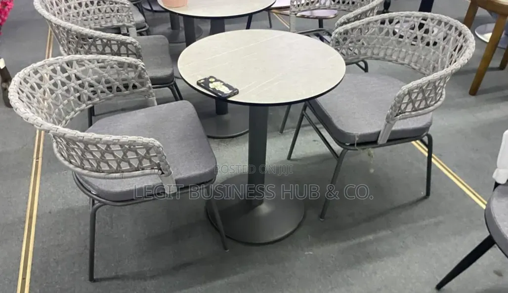 Outdoor 2 Seat Round Dining Set