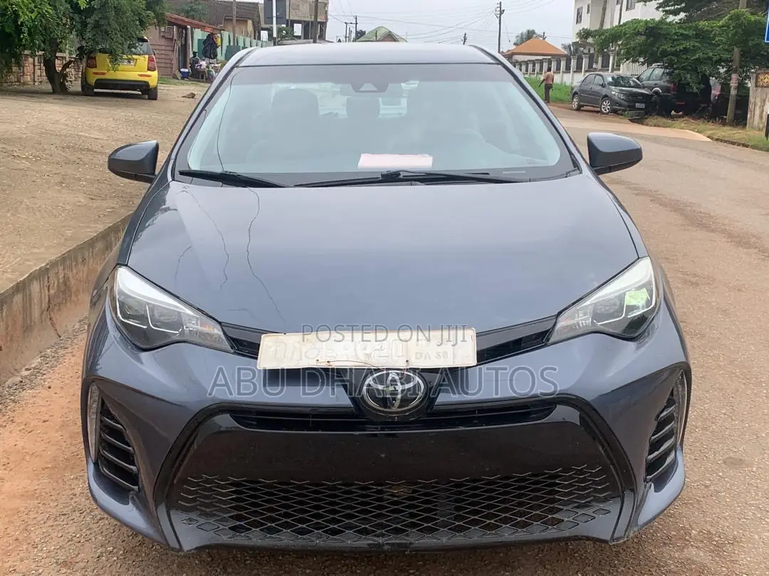 Toyota Corolla LE 4dr Sedan (1.8L 4cyl CVT) 2017 Gray