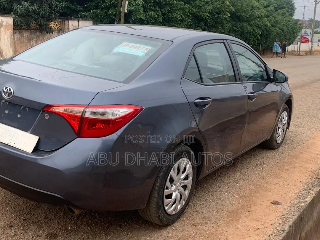 Toyota Corolla LE 4dr Sedan (1.8L 4cyl CVT) 2017 Gray