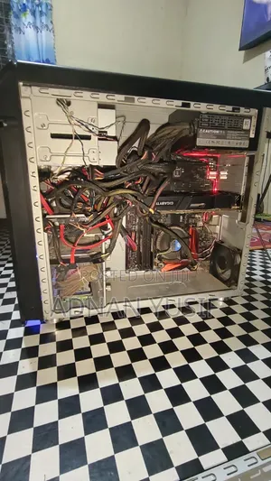 Desktop Computer Asus 8GB Intel Core i5 HDD+SSD 500GB