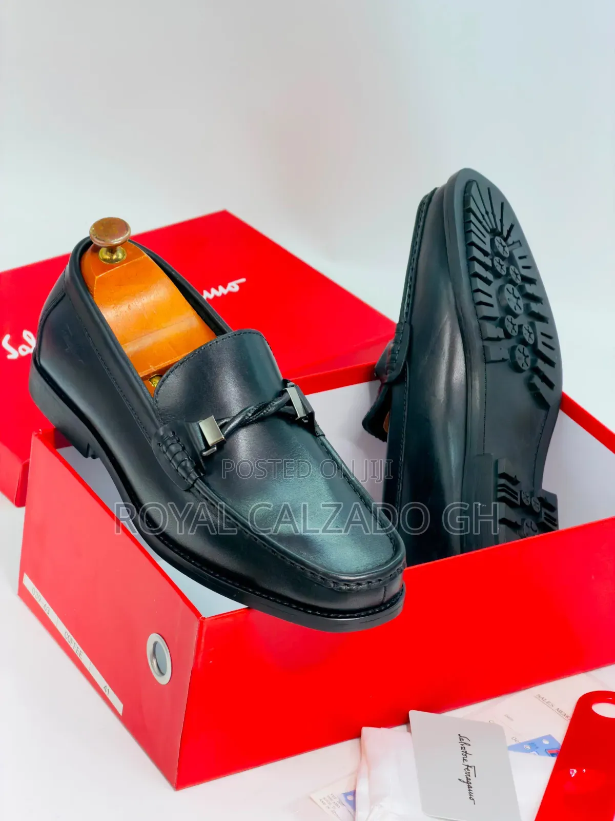 Quality Shoes Smocks