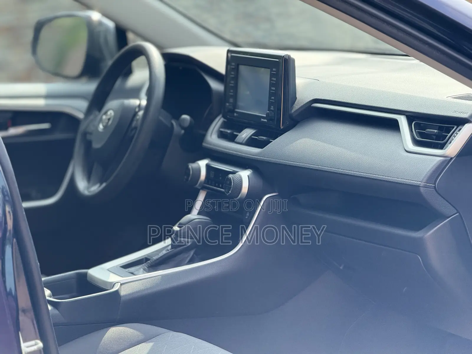 Toyota RAV4 2021 Blue