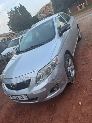 Toyota Corolla 2010 Silver