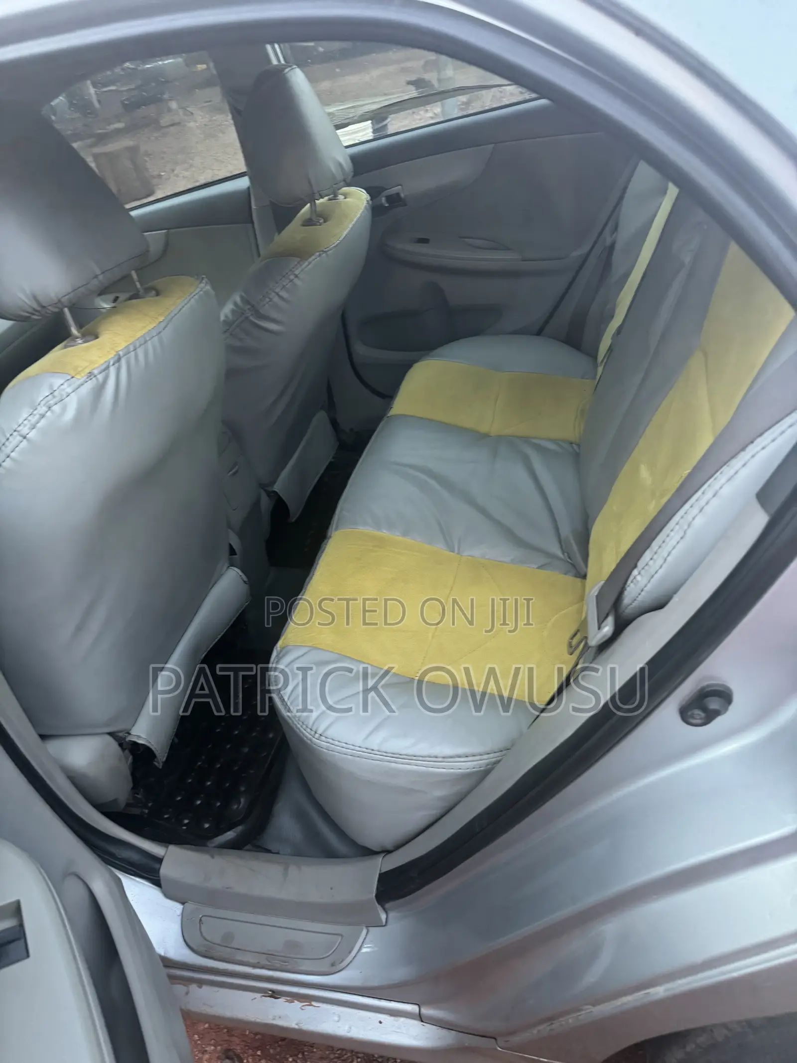 Toyota Corolla 2010 Silver