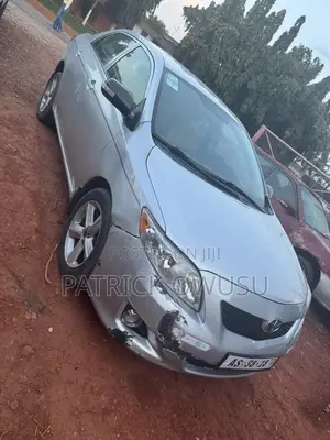 Toyota Corolla 2010 Silver