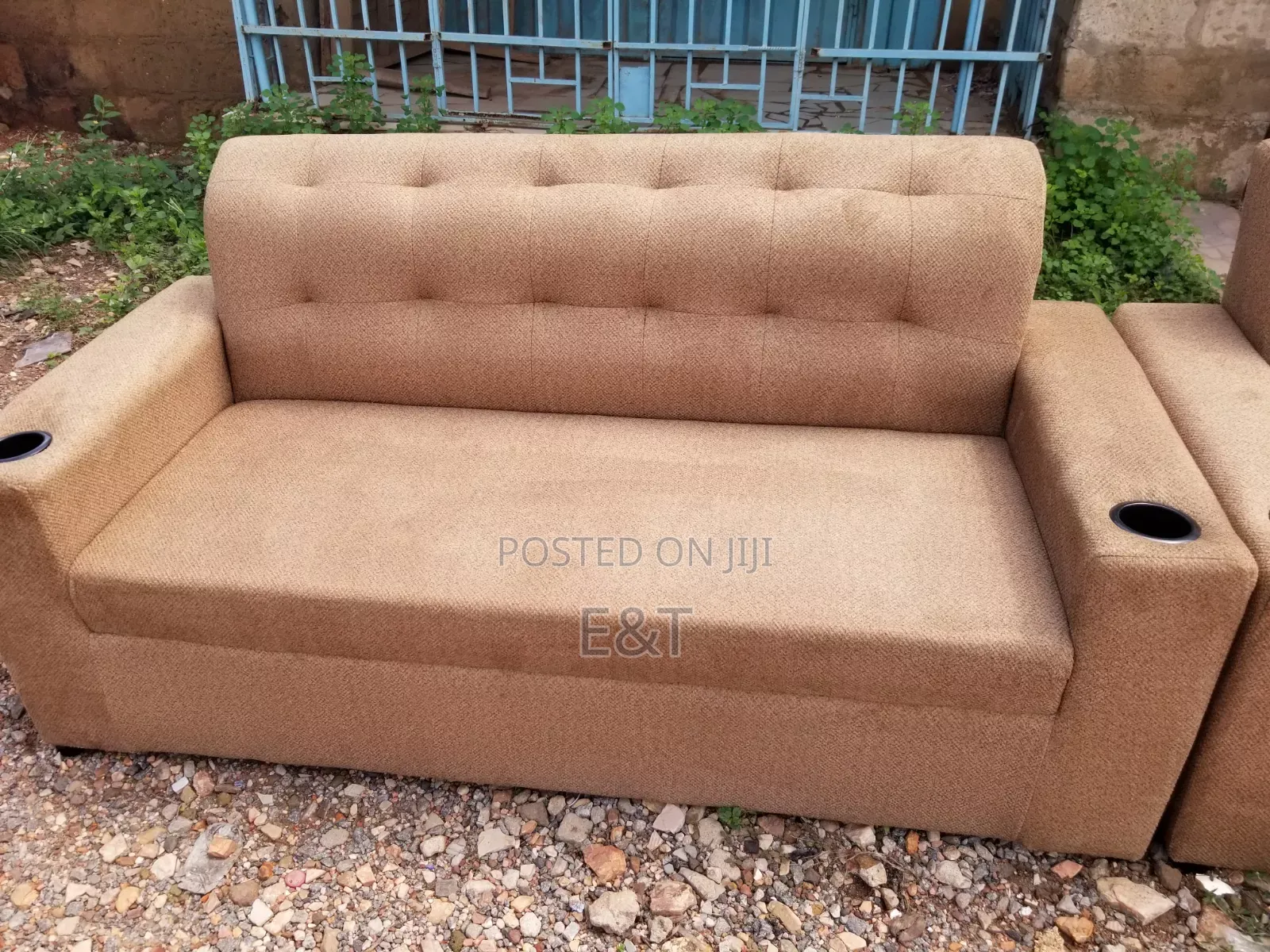 Nice 3 in 1 Sofa
