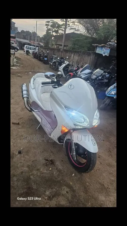 Honda Forza 2010 White