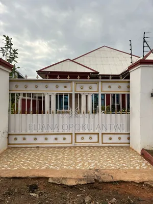 4bdrm House in Santasi Kokoben, Kumasi Metropolitan for sale
