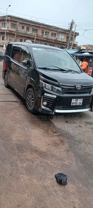 Toyota Voxy SV Premium 2014 Black