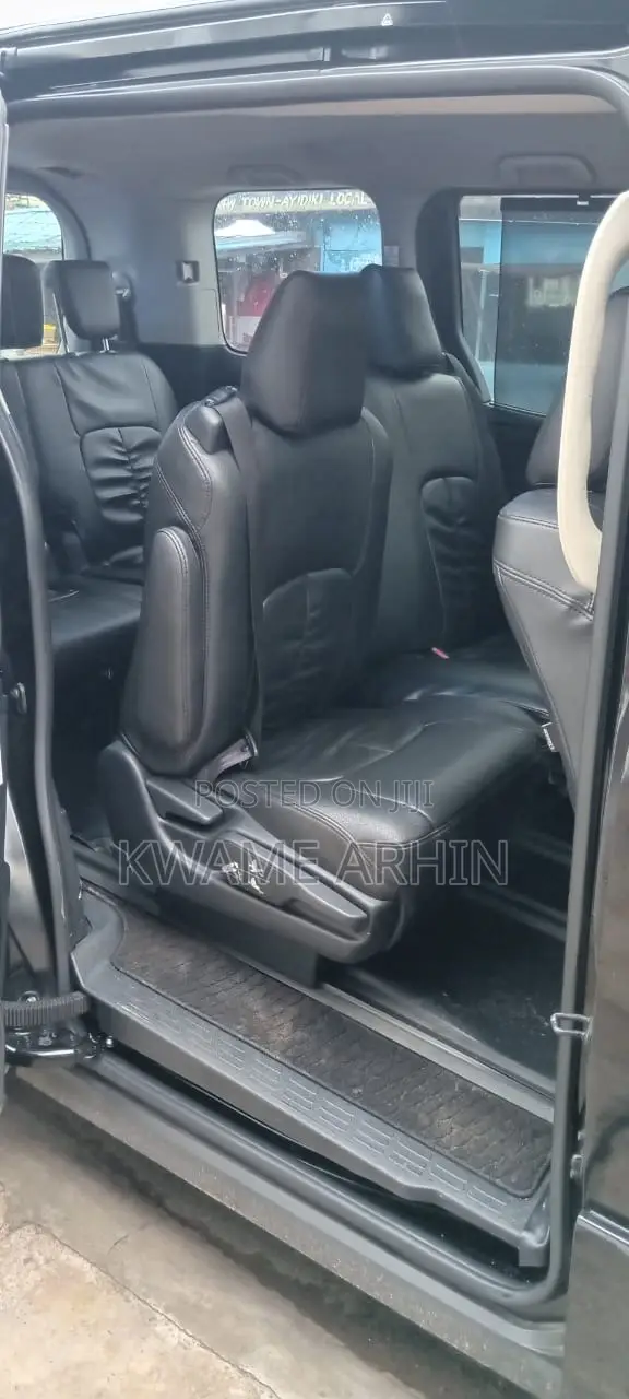 Toyota Voxy SV Premium 2014 Black