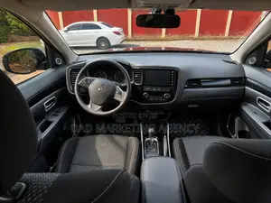 Mitsubishi Outlander 2022 Black