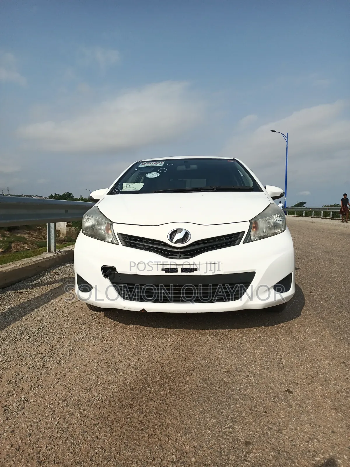 Toyota Vitz 1.3 FWD 5dr 2013 White