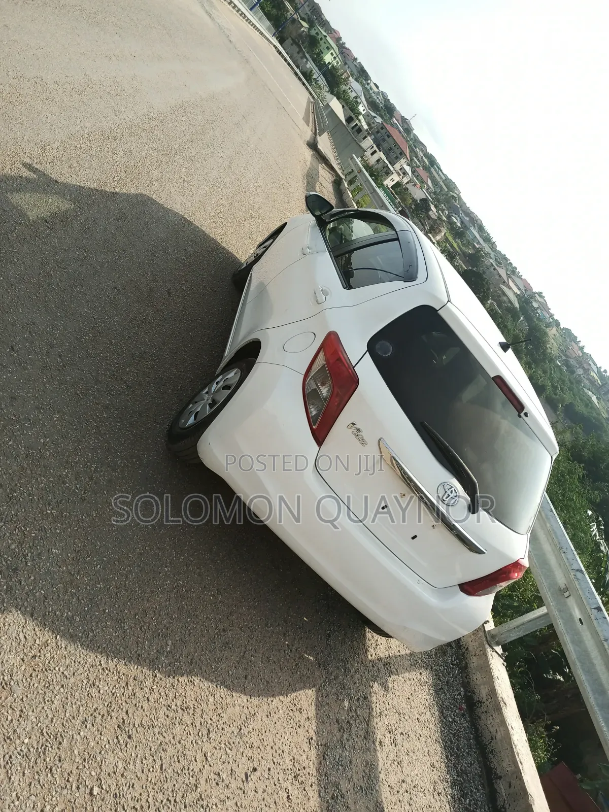 Toyota Vitz 1.3 FWD 5dr 2013 White