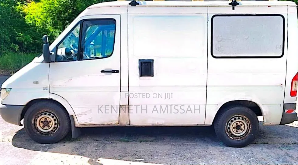 Mercedes-Benz Sprinter 2004 White