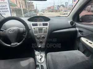 Toyota Yaris 1.5 Automatic 2009 Gray