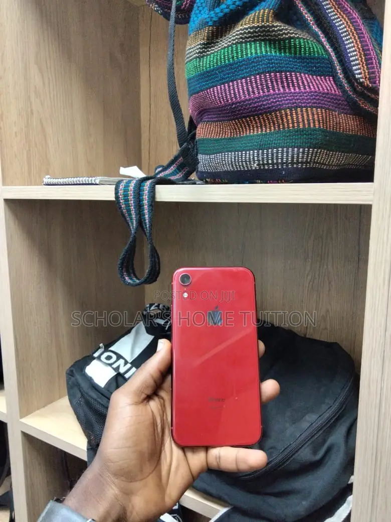 Apple iPhone XR 64 GB Red