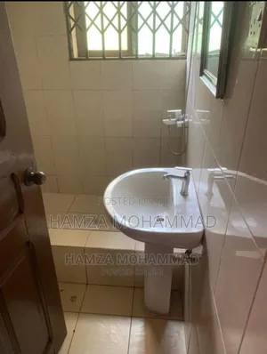 3bdrm Apartment in Hamza Estates, American House for rent