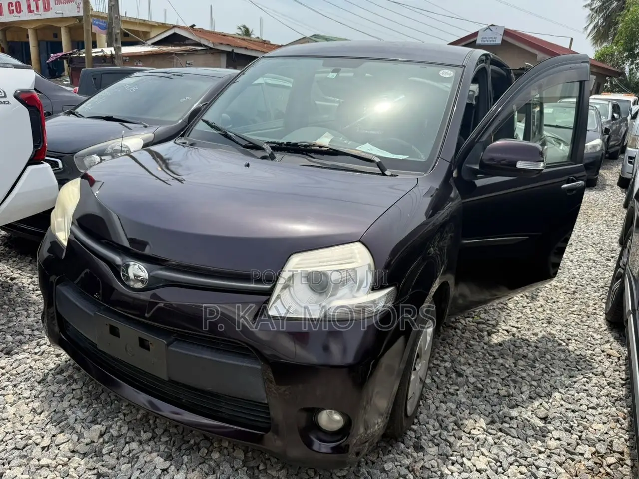 Toyota Sienta 1.5 FWD 2013 Matt Black