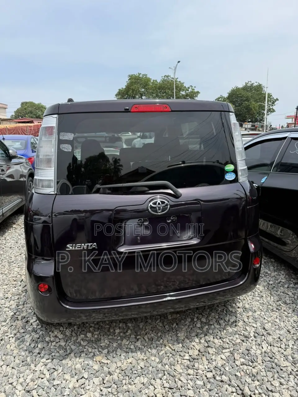 Toyota Sienta 1.5 FWD 2013 Matt Black