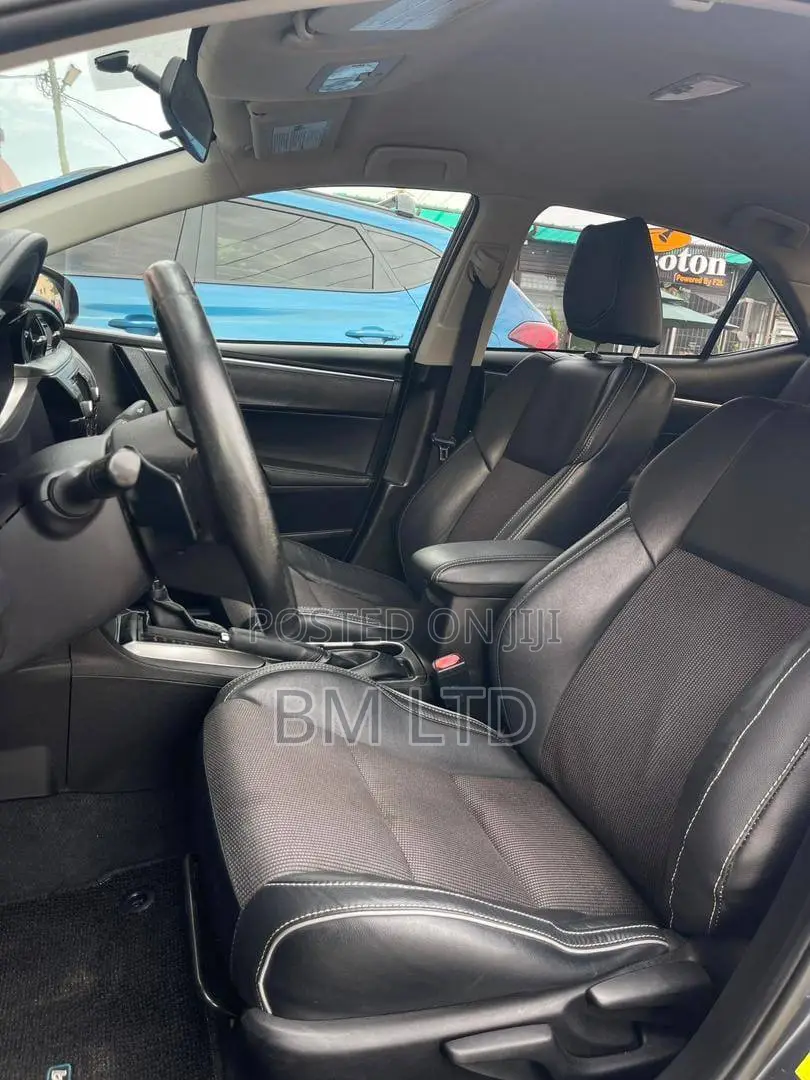 Toyota Corolla 2015 Silver