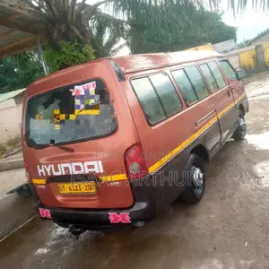 Hyundai H-100 2004 Brown
