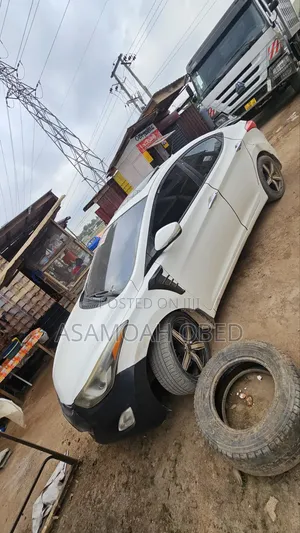 Hyundai Elantra 2013 White