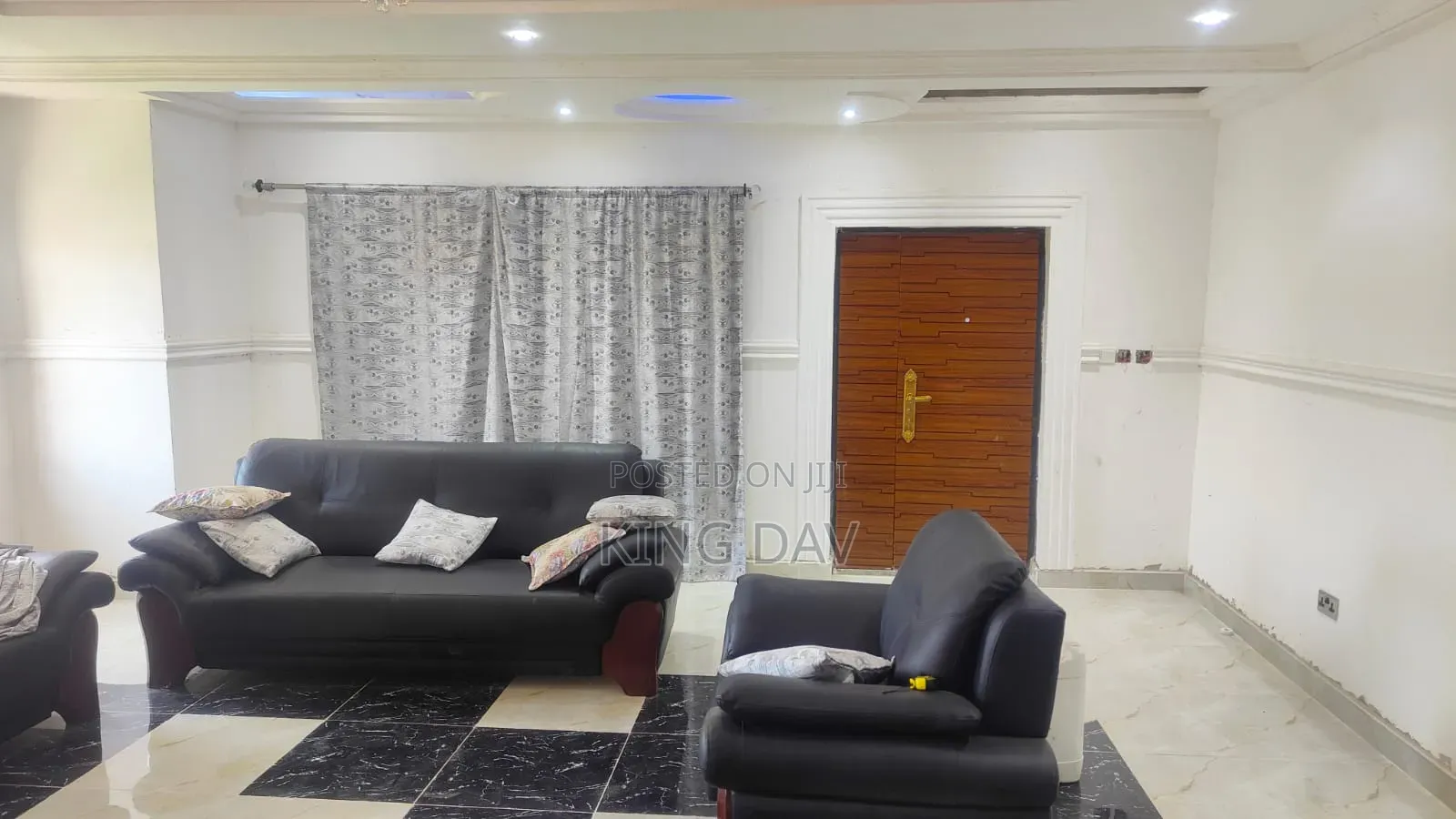 8bdrm Mansion in Millenium City for sale