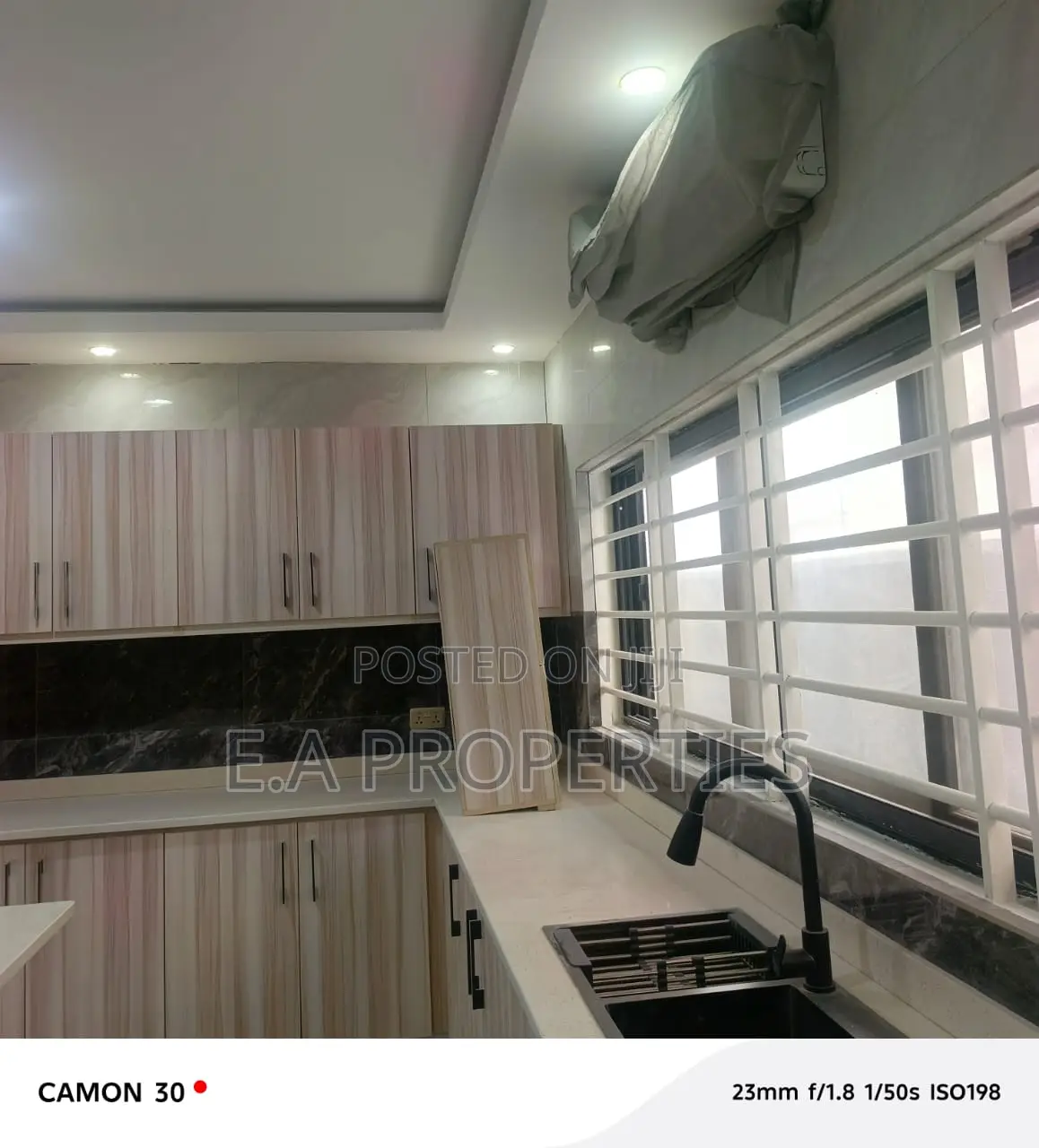 4bdrm House in Ea Properties, Frafraha for sale