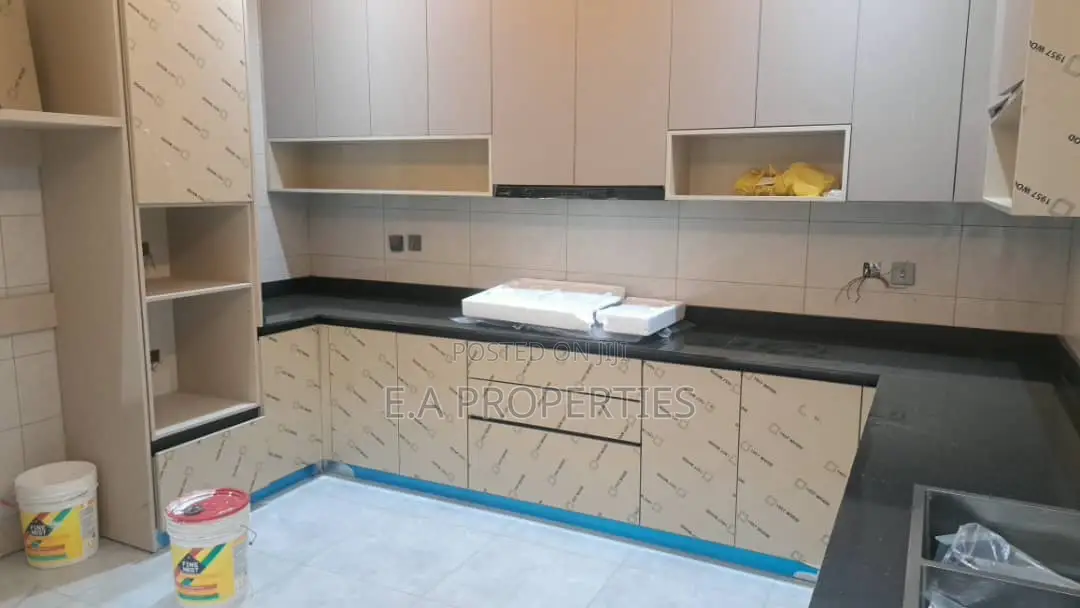 4bdrm House in Ea Properties, Kwabenya for sale
