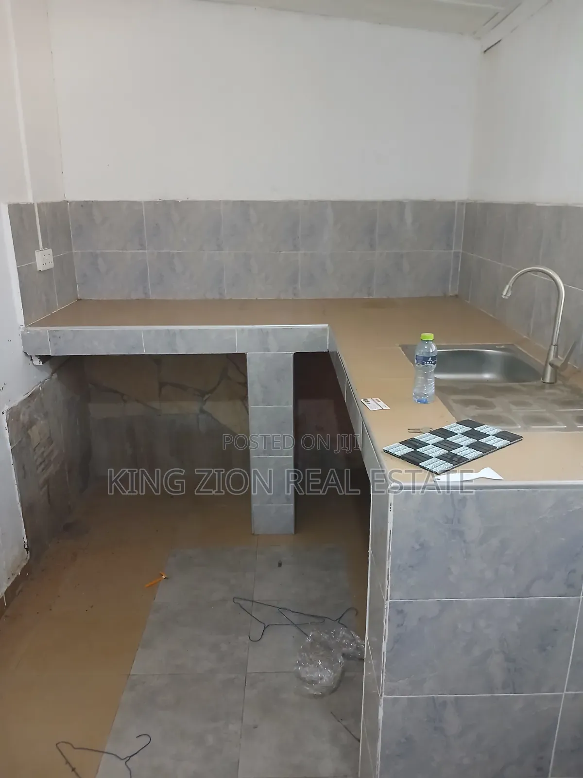 1bdrm Apartment in Kingzion Real, CP for rent