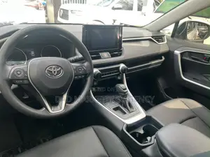 Toyota RAV4 2023 White