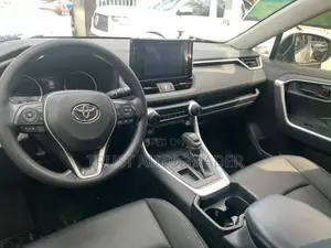 Toyota RAV4 2023 White