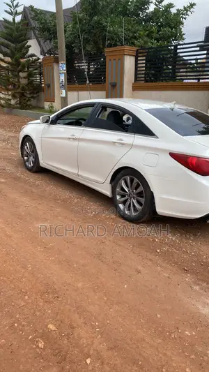 Hyundai Sonata GLS Sedan FWD (2.4L 4cyl 6A) 2012 White